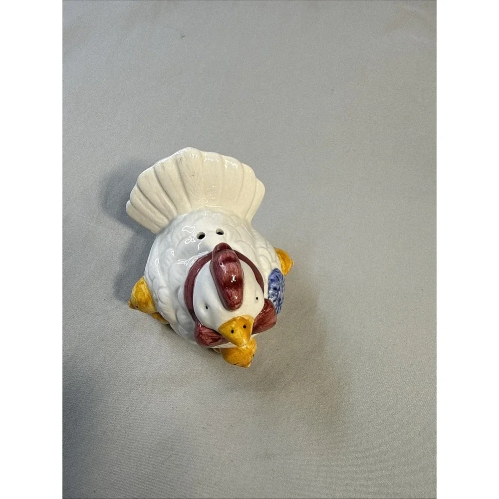 Vintage Giftcraft Ceramic Hen with Chicks & #1 Blue Prize Ribbon Shaker